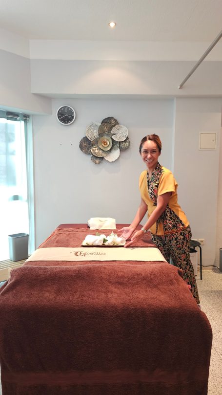 Massageraum Liege links